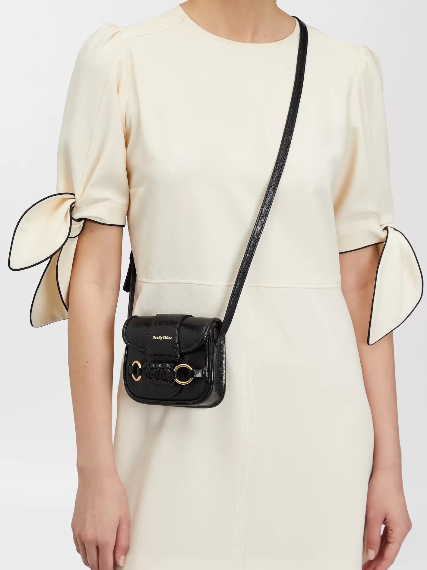 Store Chloé Saddie Micro Satchel