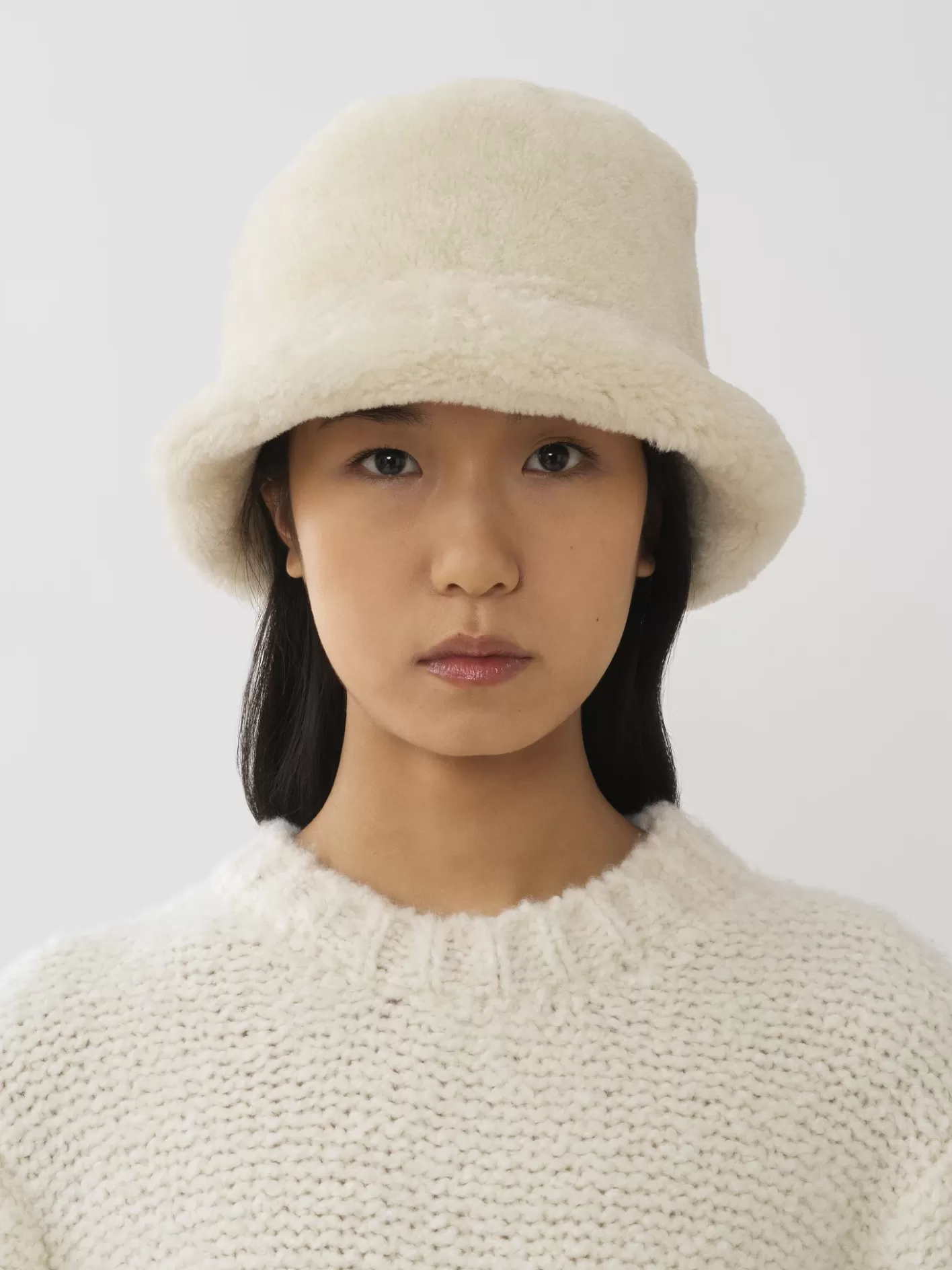 Hot Chloé Shearling Hat